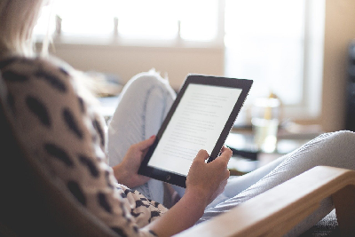 Etui Kindle Paperwhite – jakie wybrać, aby najlepiej zadbać o swój czytnik?